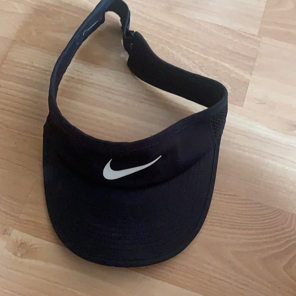 Adjustable NIKE visor